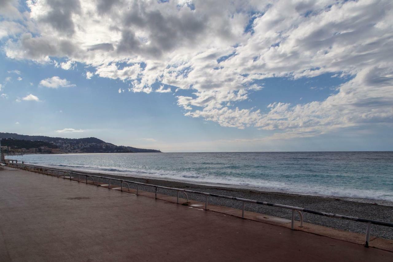 100M From The Sea Apartment Nisa Exterior foto